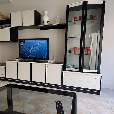 游艇俱乐部附近独立公寓 Apartamento *